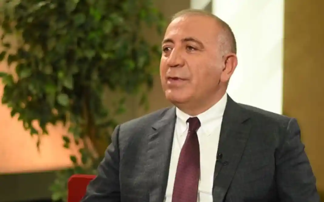 Gürsel Tekin, CHP’den istifa etti